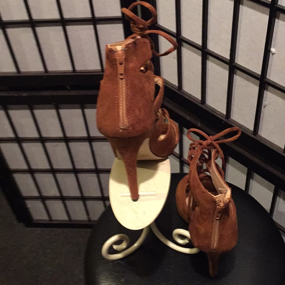 Shoes - Picture 2 of 4